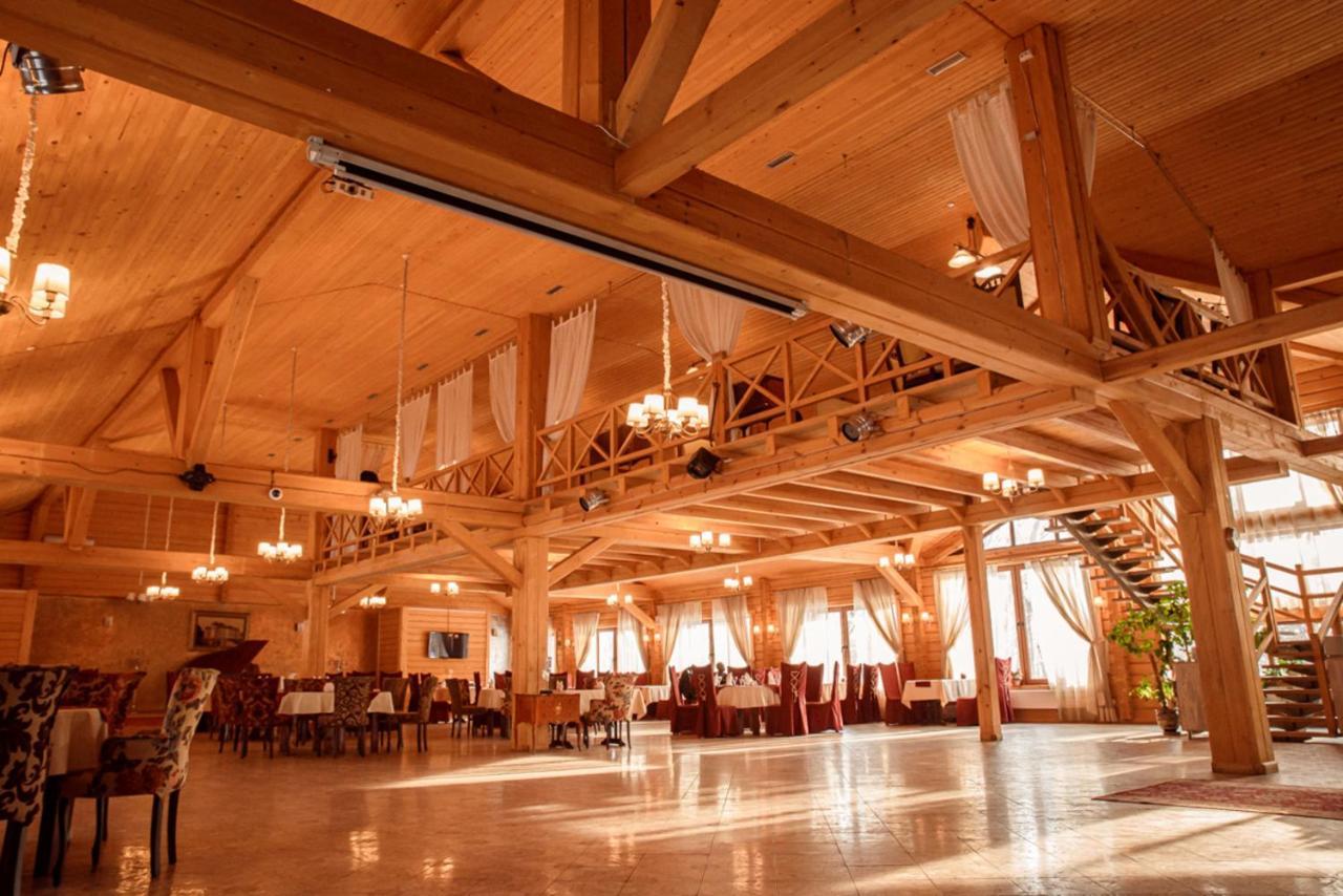 Otaman Resort Pasiky-Zubryts'ki Buitenkant foto